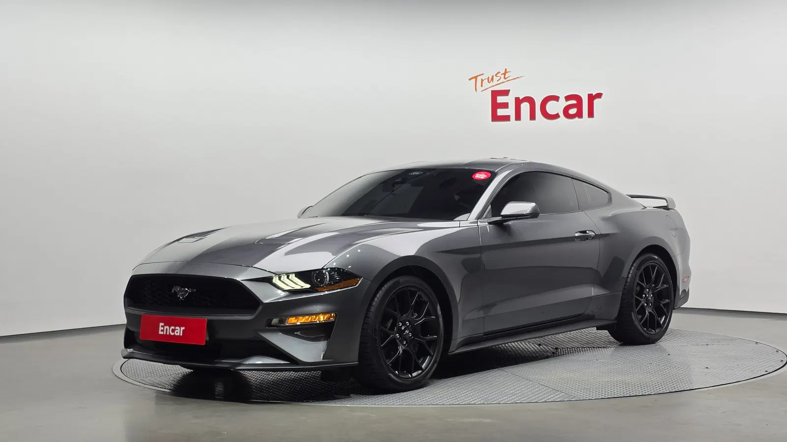 Ford Mustang Coupé 2023 — photo 1 sur 35