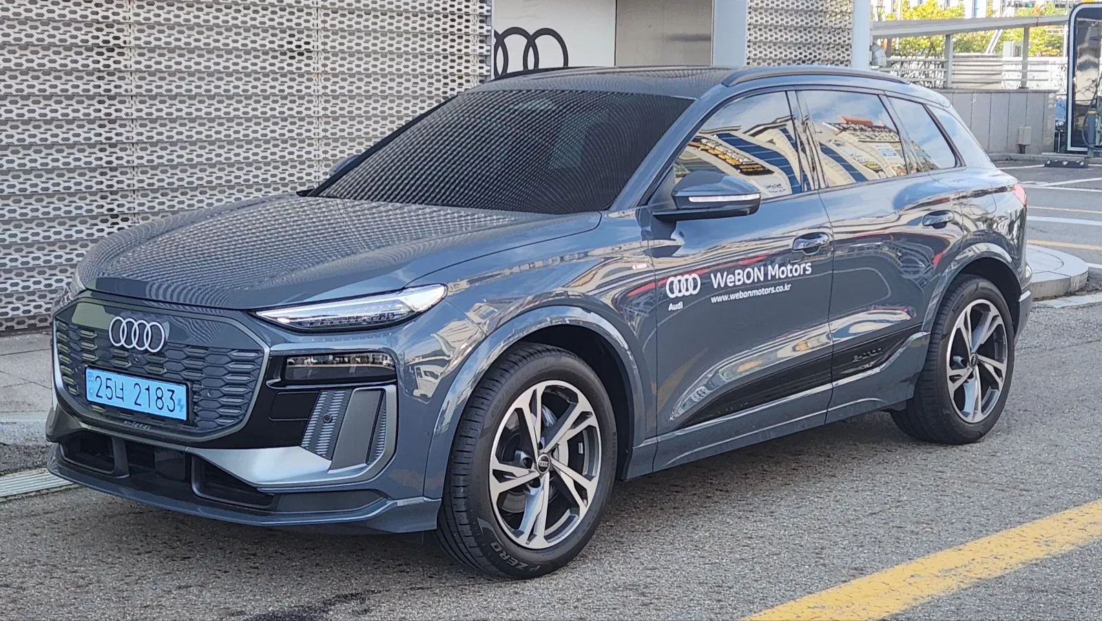 Audi Q6 e-tron (GF) S Line 2026 — photo 1 sur 22
