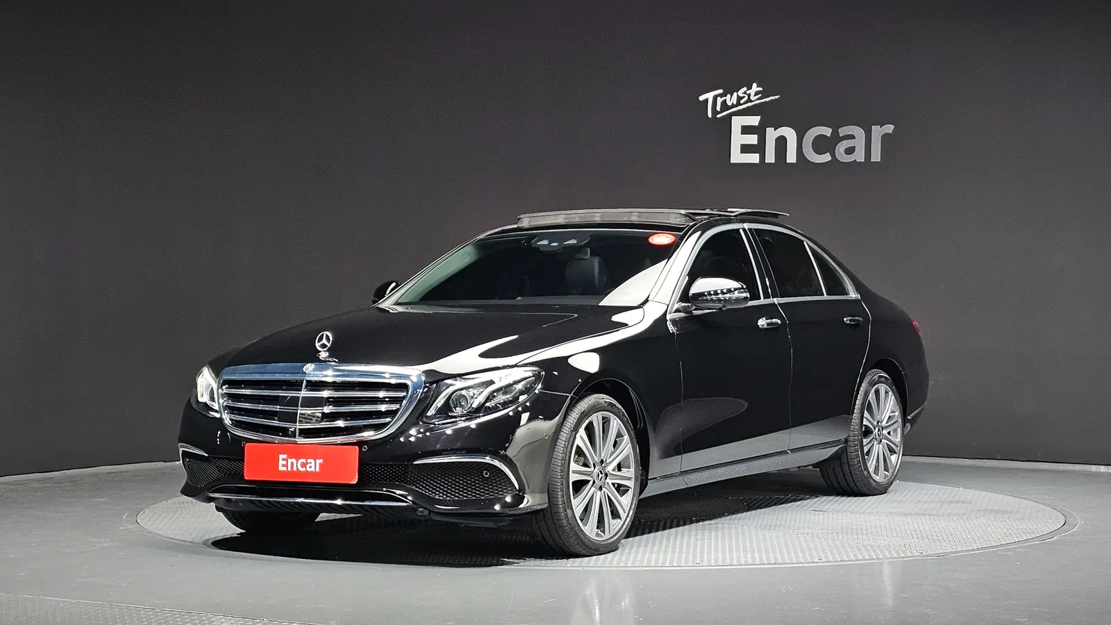 Mercedes-Benz Classe E E450 4MATIC Exclusive (W213) 2020 — photo 1 sur 20