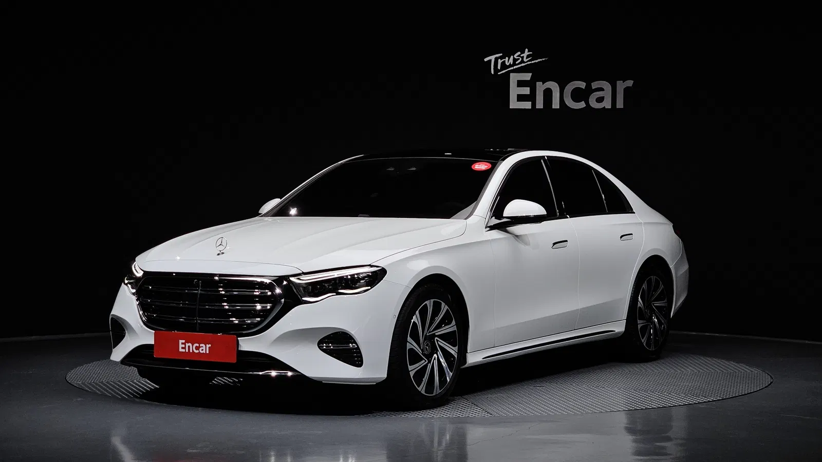 Mercedes-Benz Classe E E300 4MATIC Exclusive (W214) 2025 — photo 1 sur 20