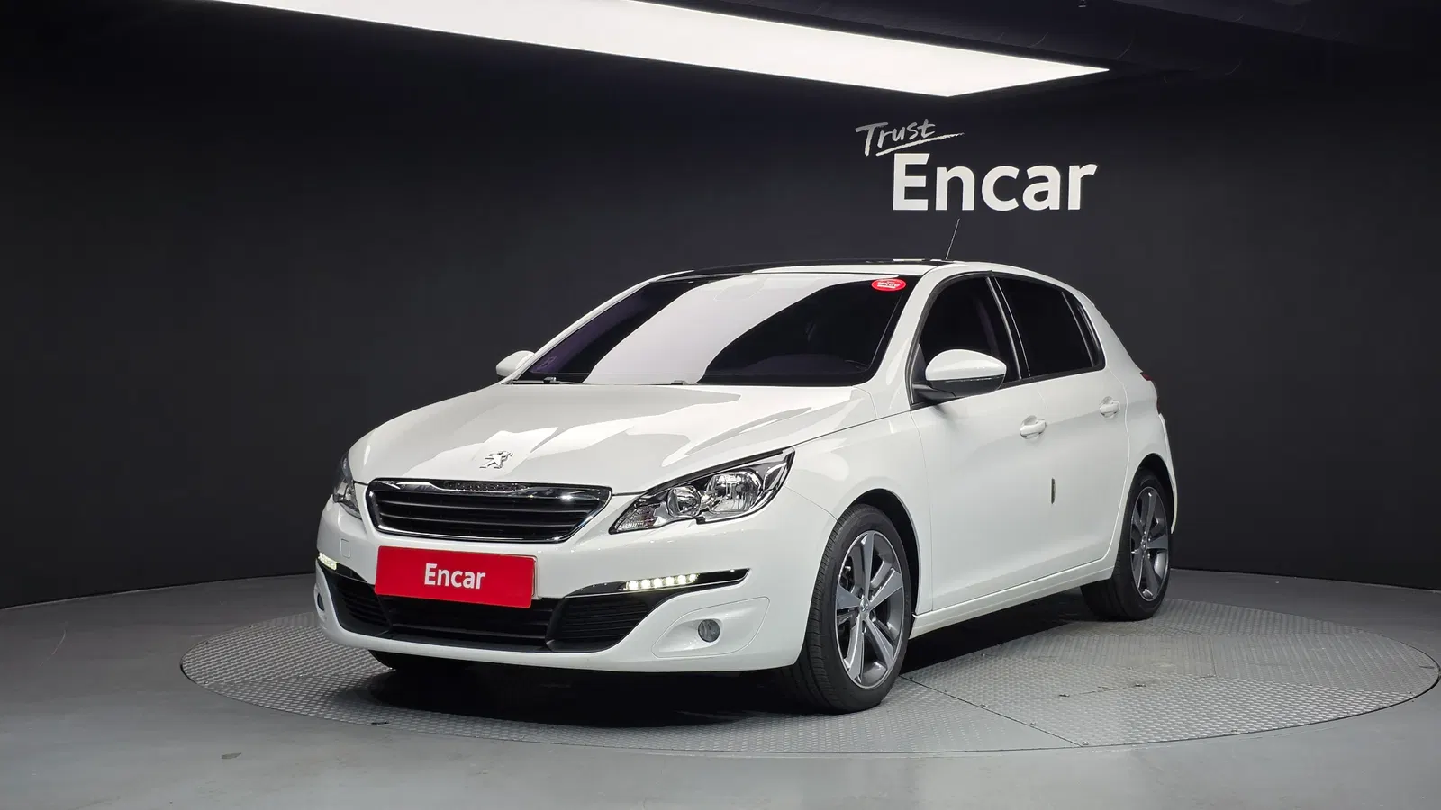 Peugeot 308 2e génération 1.6 BlueHDi Allure 2017 — photo 1 sur 20