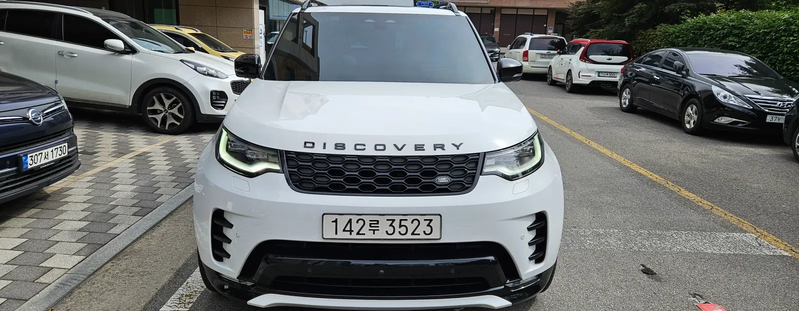 Land Rover Discovery 5 P360 R-Dynamic SE 2022 — photo 1 sur 23