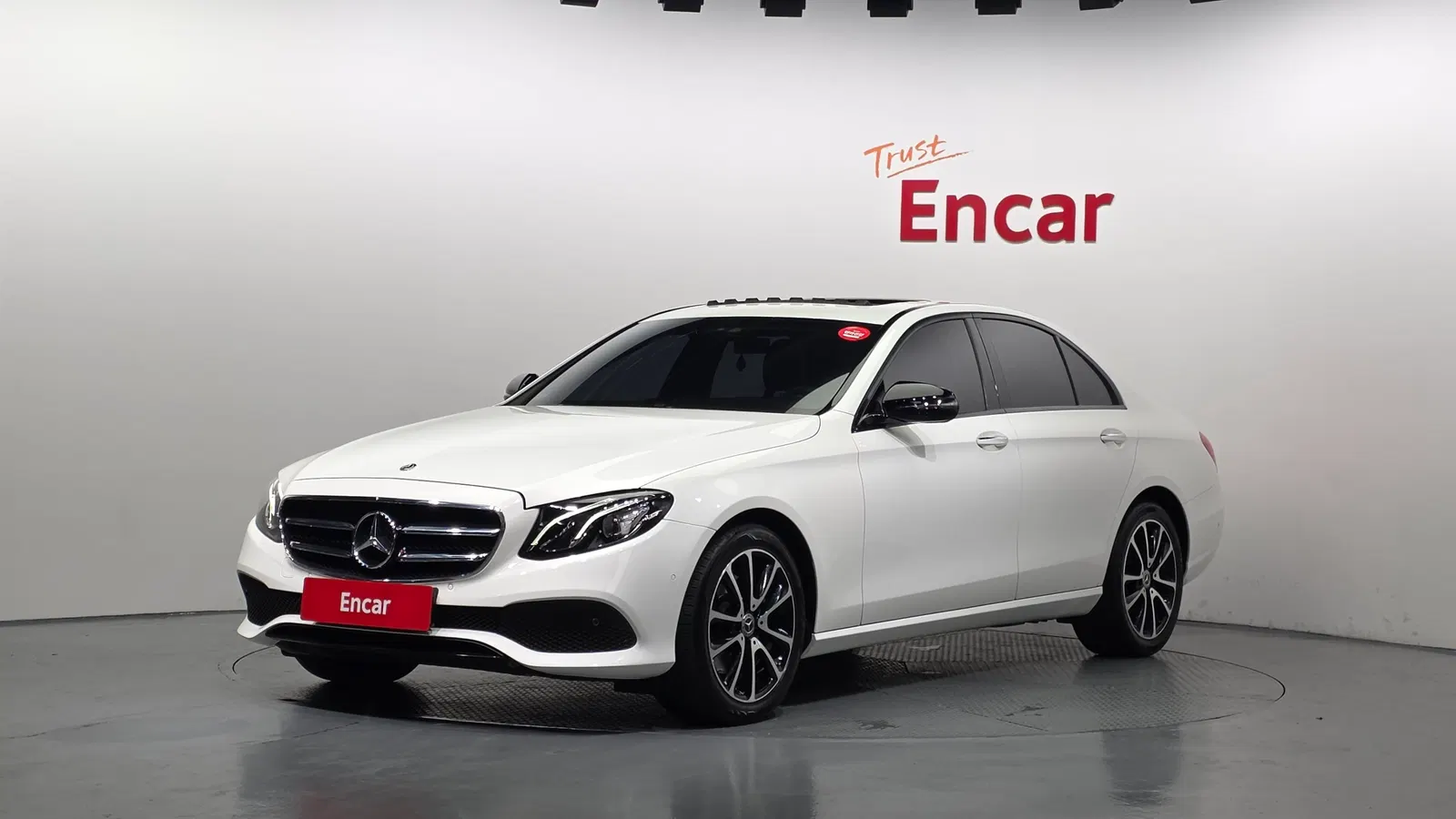 Mercedes-Benz Classe E E250 Avantgarde (W213) 2020 — photo 1 sur 20