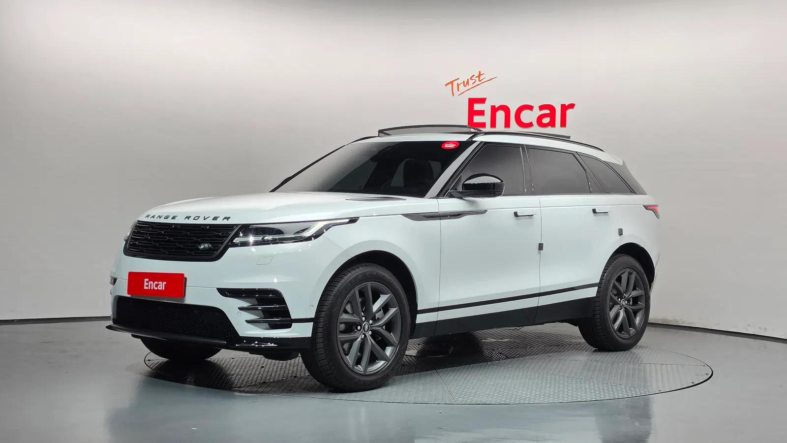 Land Rover Range Rover Velar 2.0 P250 Dynamic SE 2026 — photo 1 sur 35