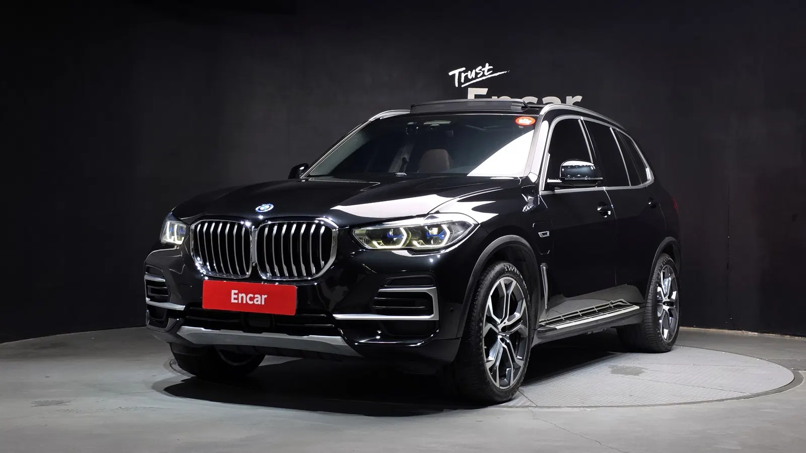 BMW X5 (G05) xDrive 45e xLine 2022 — photo 1 sur 34