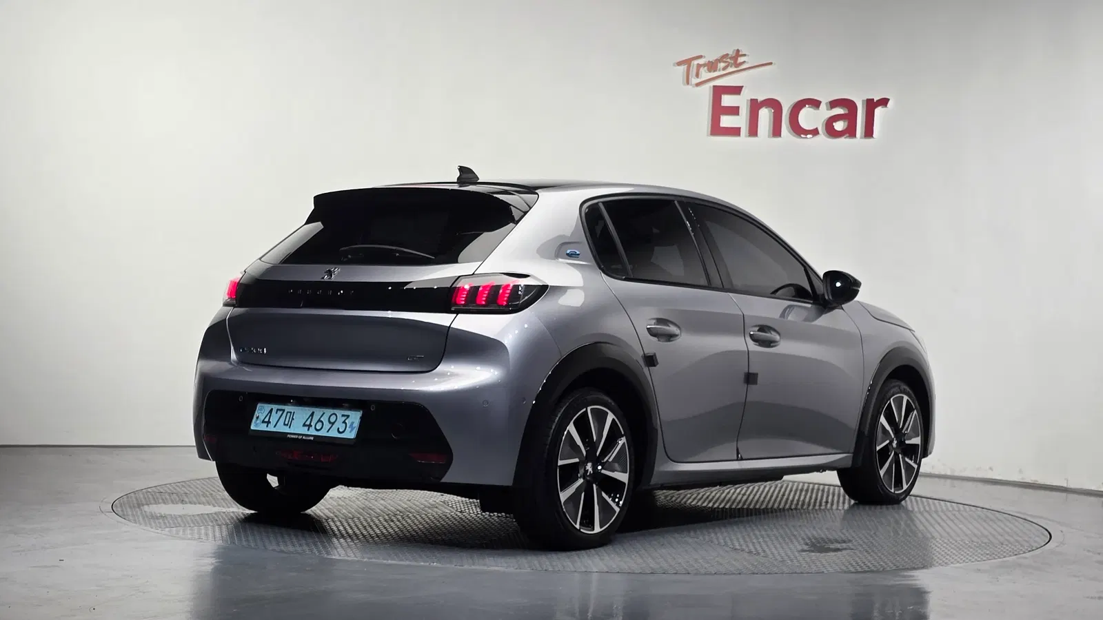 Peugeot e-208 2e génération GT 2022 — photo 1 sur 38
