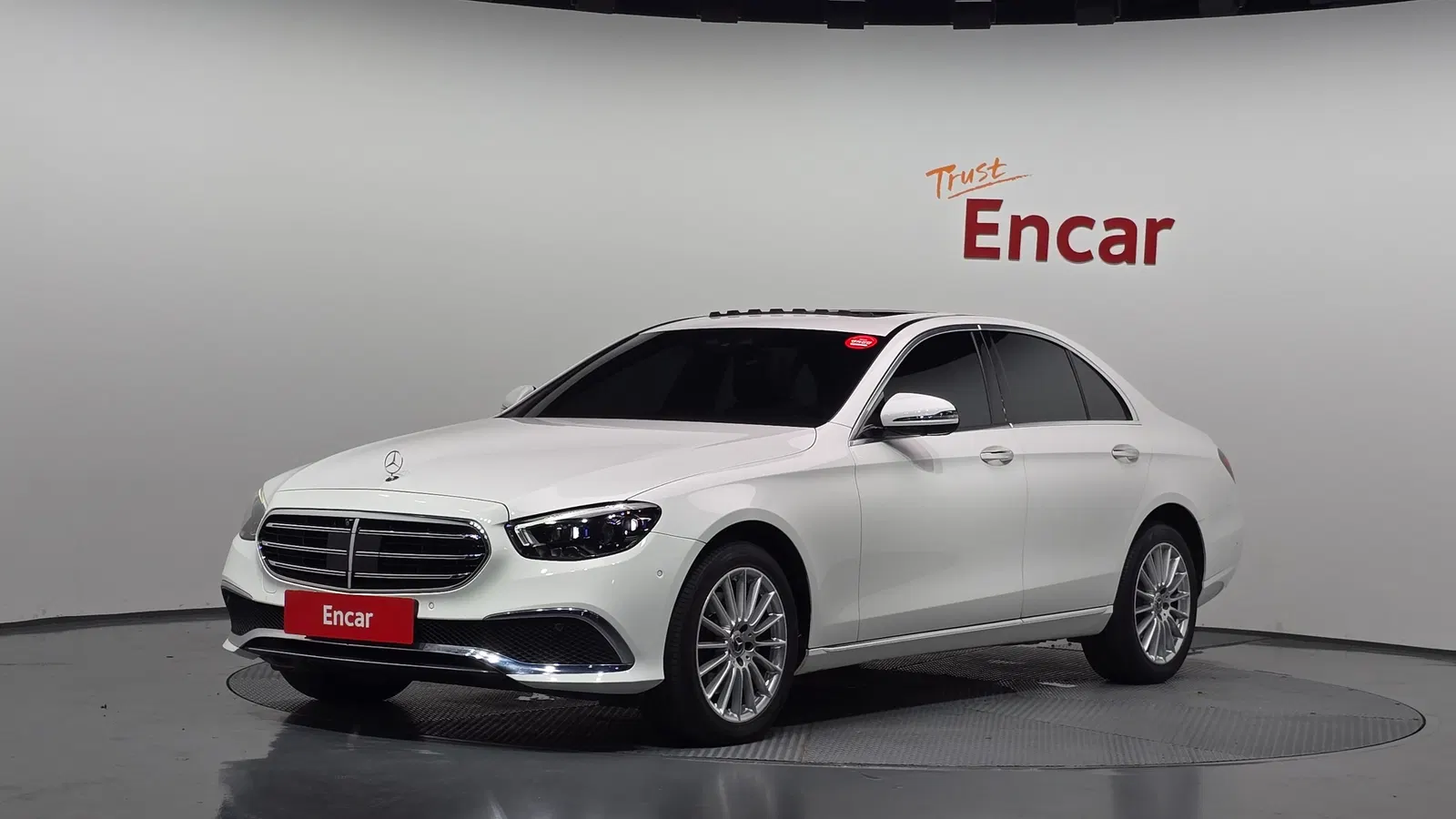 Mercedes-Benz Classe E E220d 4MATIC Exclusive (W213) 2021 — photo 1 sur 39
