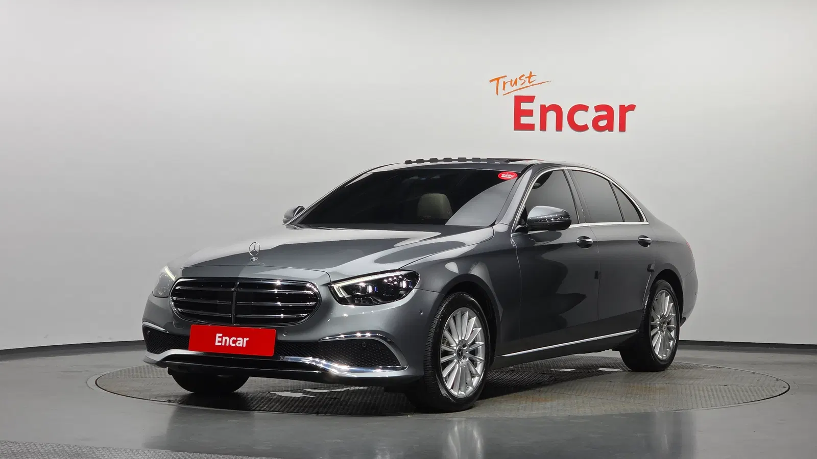 Mercedes-Benz Classe E E250 Exclusive (W213) 2021 — photo 1 sur 32