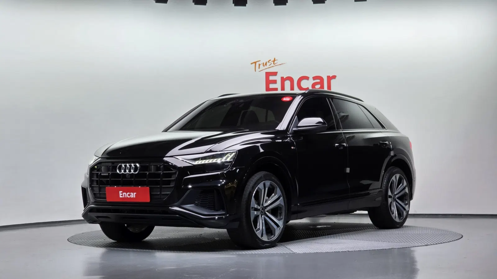 Audi Q8 (4M) 55 TFSI Quattro Premium 2023 — photo 1 sur 39