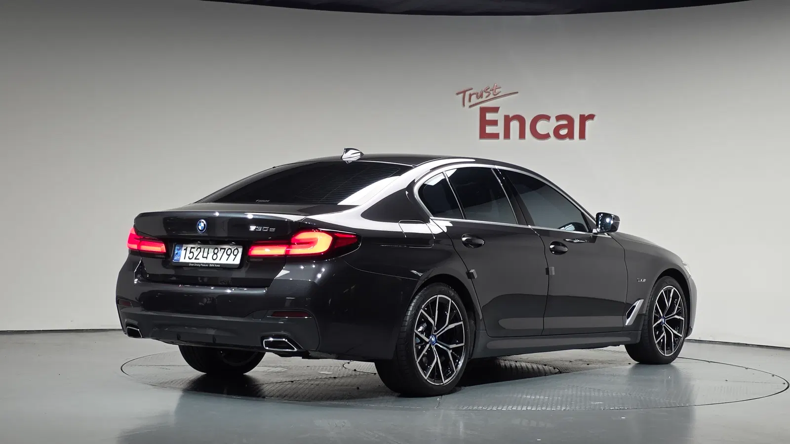 BMW Série 5 (G30) 530e M Sport 2022 — photo 1 sur 39