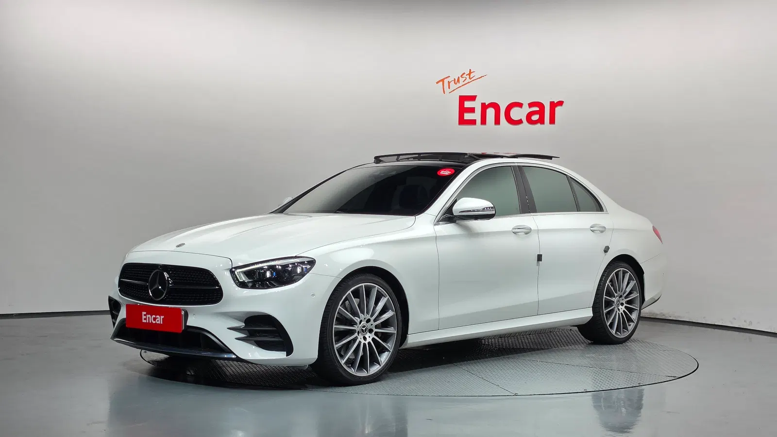 Mercedes-Benz Classe E AMG Line · E350 4MATIC (W213) 2021 — photo 1 sur 20