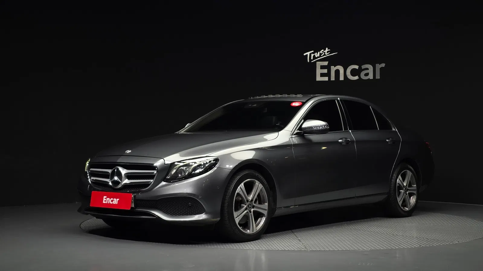 Mercedes-Benz Classe E E220d Avantgarde (W213) 2019 — photo 1 sur 20