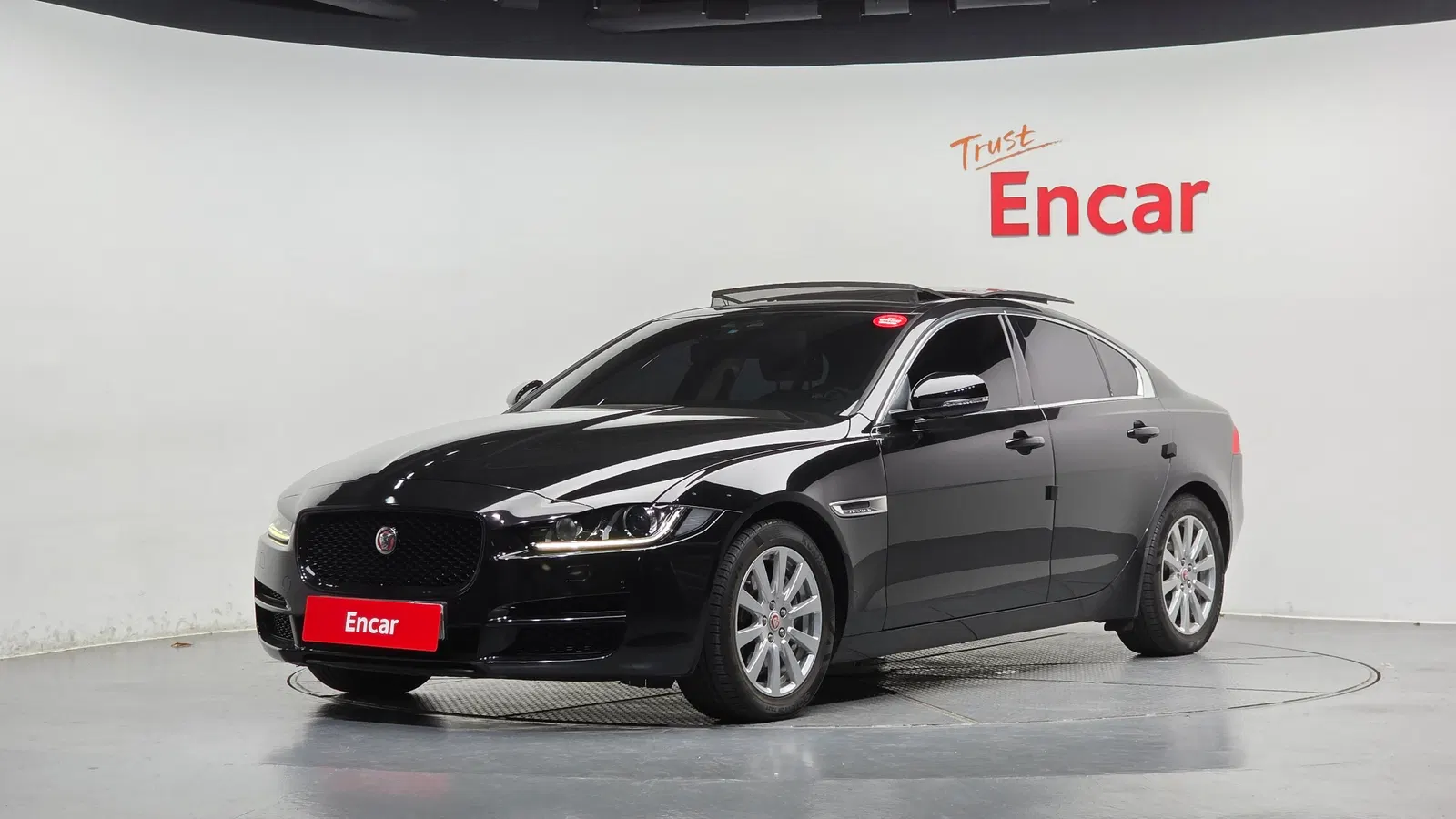 Jaguar XE 20d Prestige 2017 — photo 1 sur 20