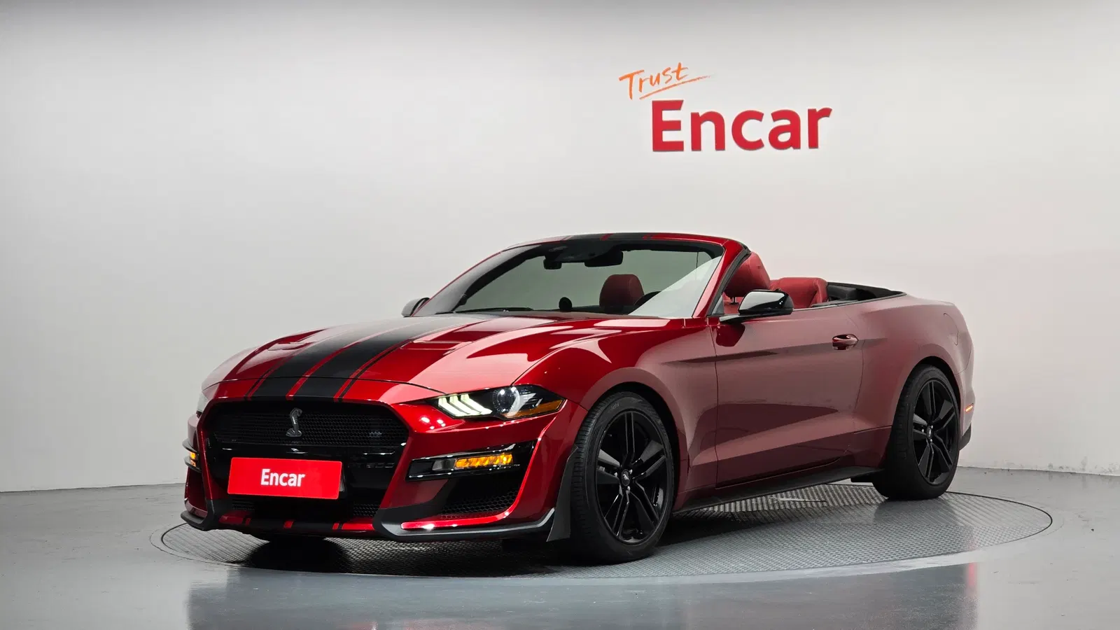 Ford Mustang Convertible 2018 — photo 1 sur 26