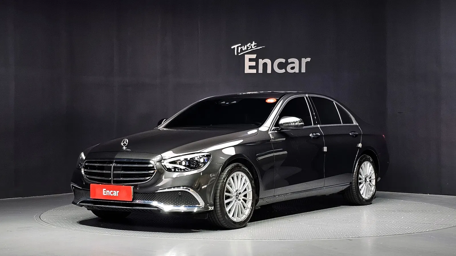 Mercedes-Benz Classe E E250 Exclusive (W213) 2021 — photo 1 sur 34