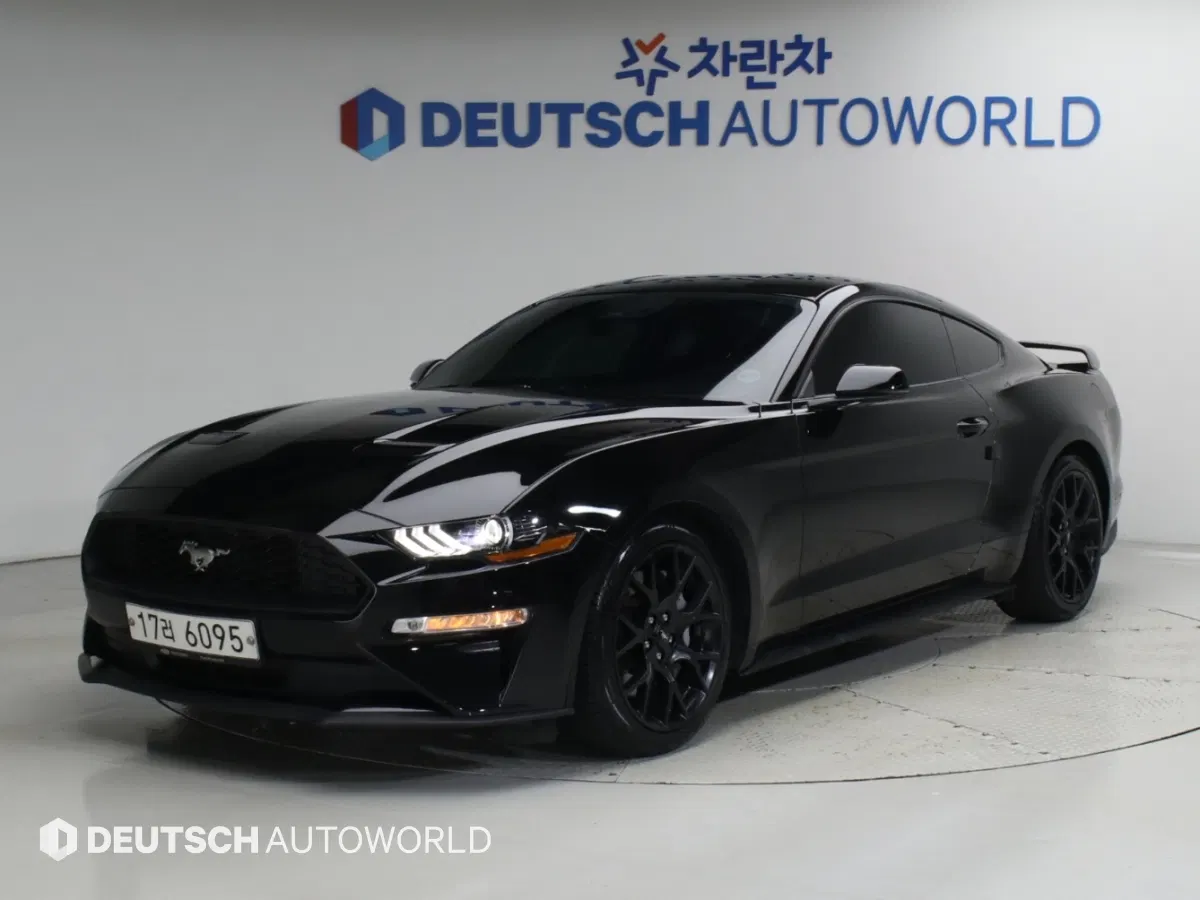 Ford Mustang Coupé 2019 — photo 1 sur 26