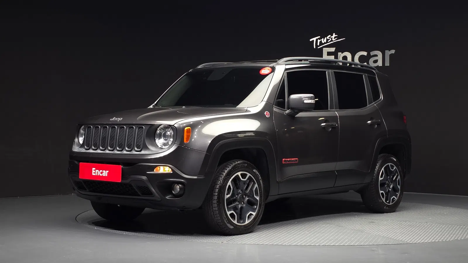 Jeep Renegade 2.0 Diesel Trailhawk AWD 2017 — photo 1 sur 32