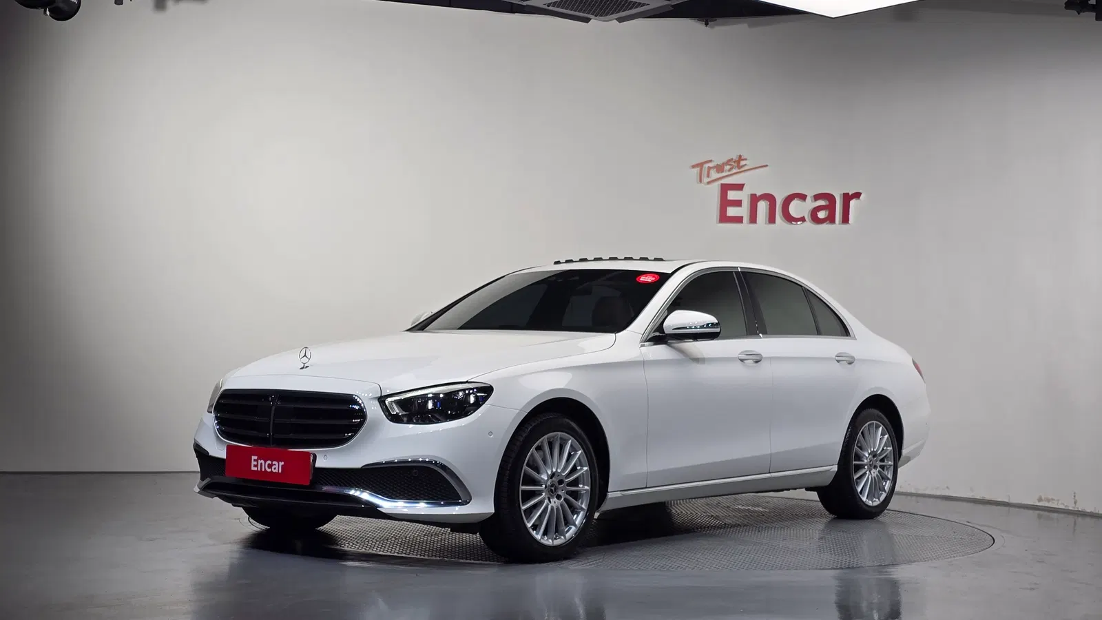 Mercedes-Benz Classe E E220d 4MATIC Exclusive (W213) 2023 — photo 1 sur 34