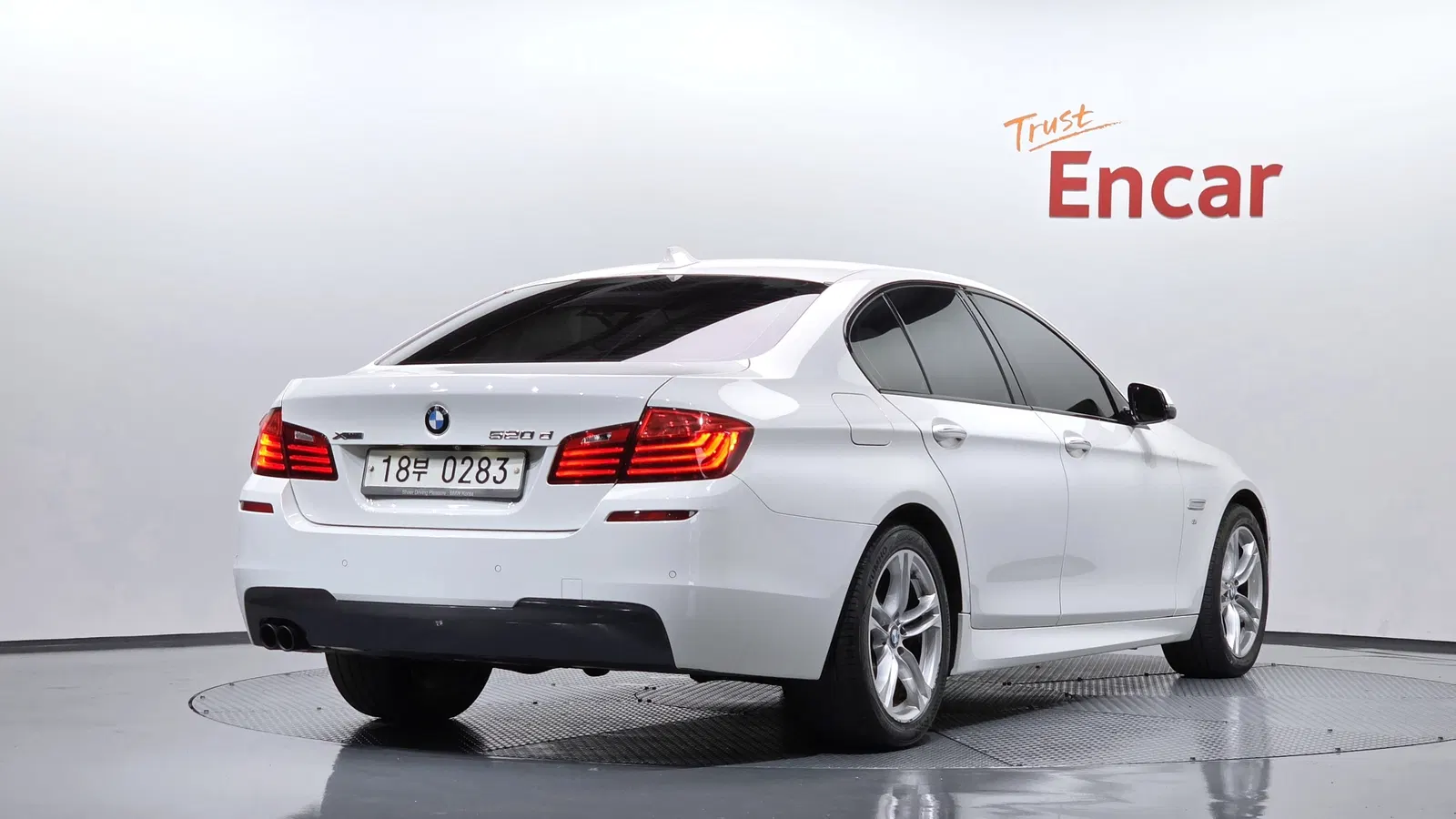 BMW Série 5 (F10) 520d xDrive M Aero Dynamic 2016 — photo 1 sur 34