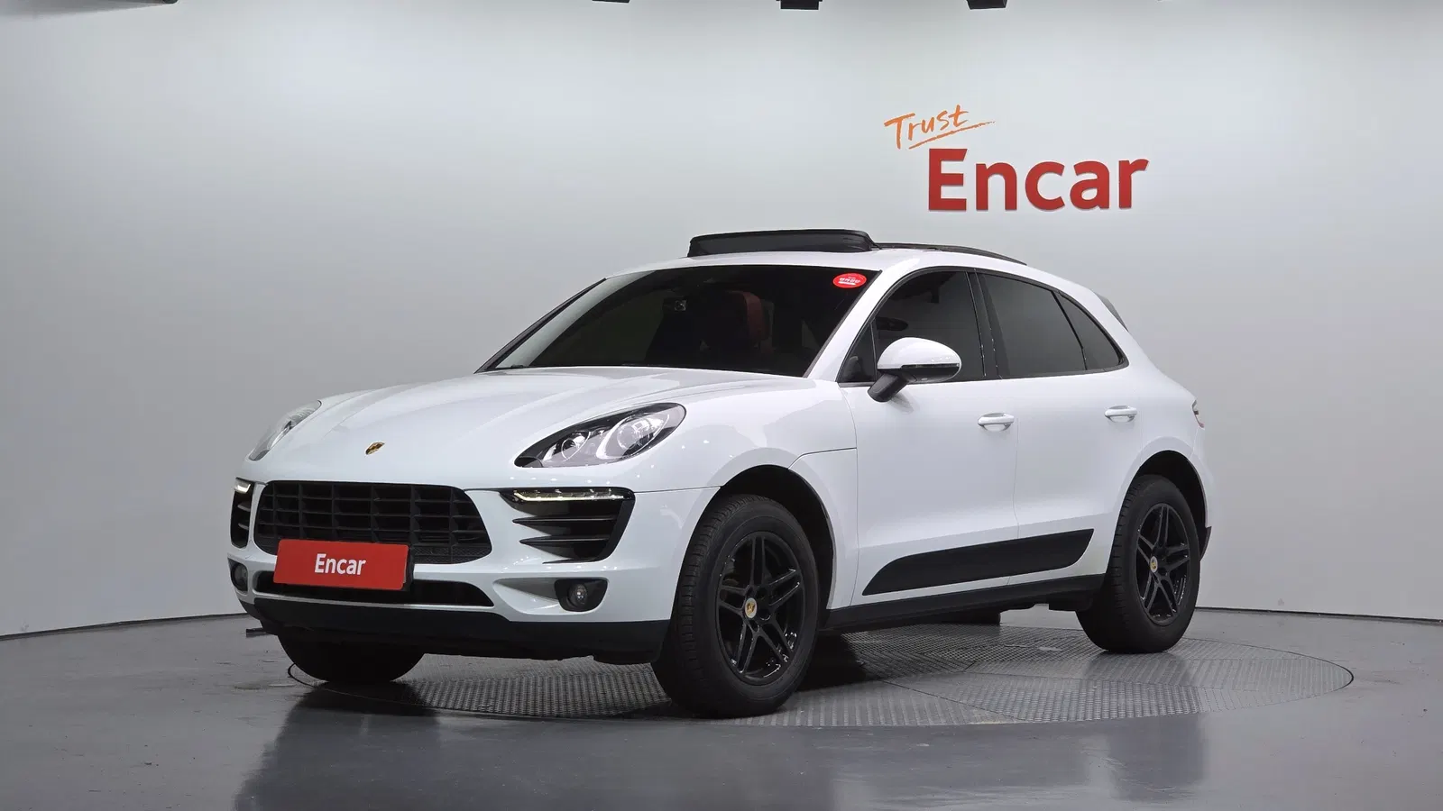 Porsche Macan 2.0 2017 — photo 1 sur 20