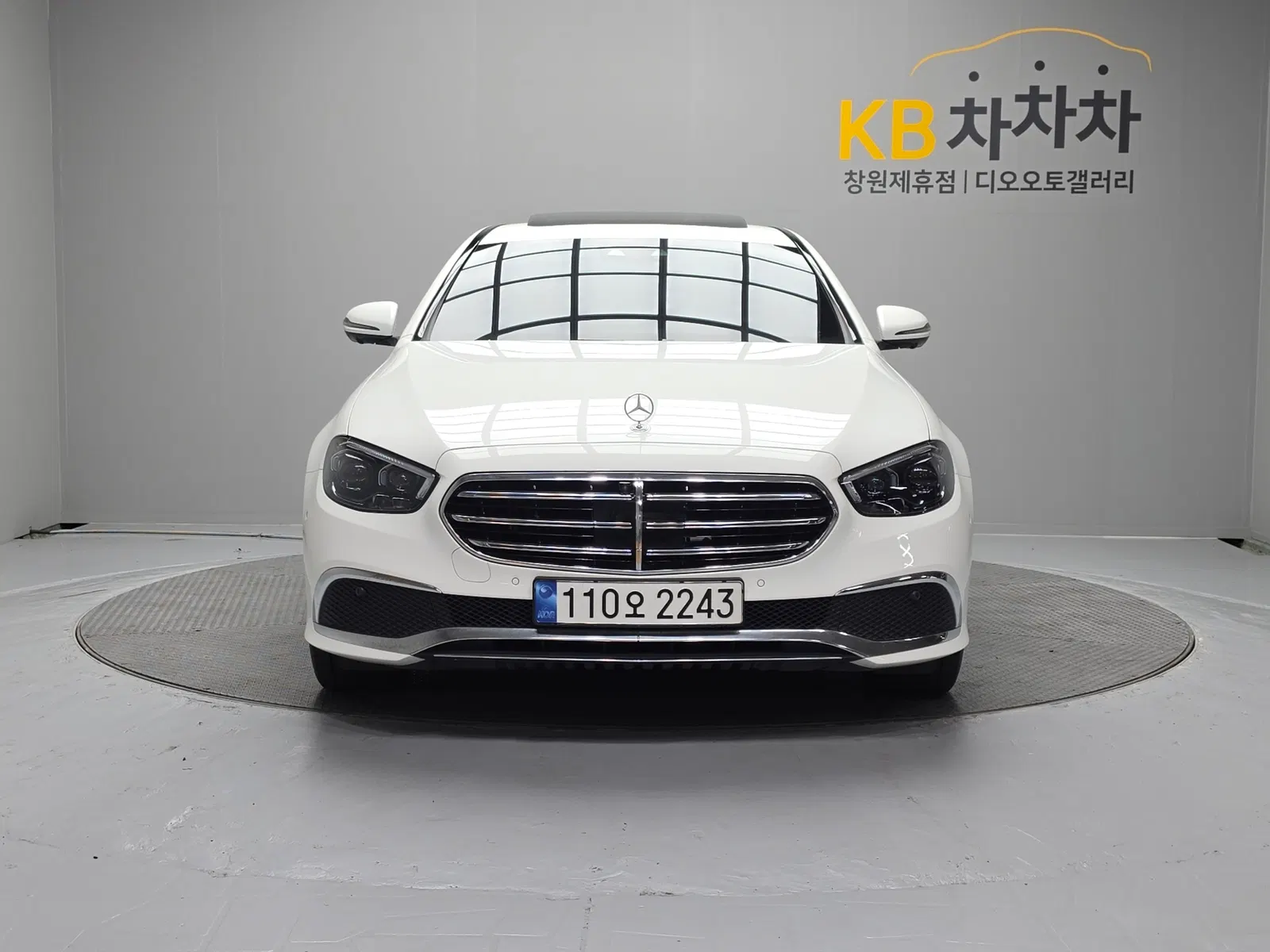 Mercedes-Benz Classe E E250 Exclusive (W213) 2022 — photo 1 sur 20