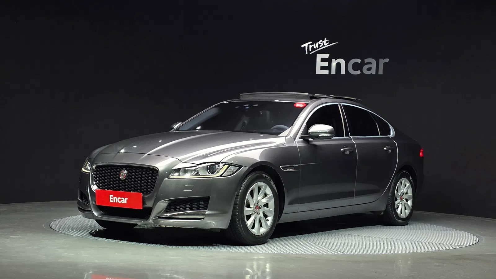 Jaguar XF (X260) 20d Prestige 2017 — photo 1 sur 20