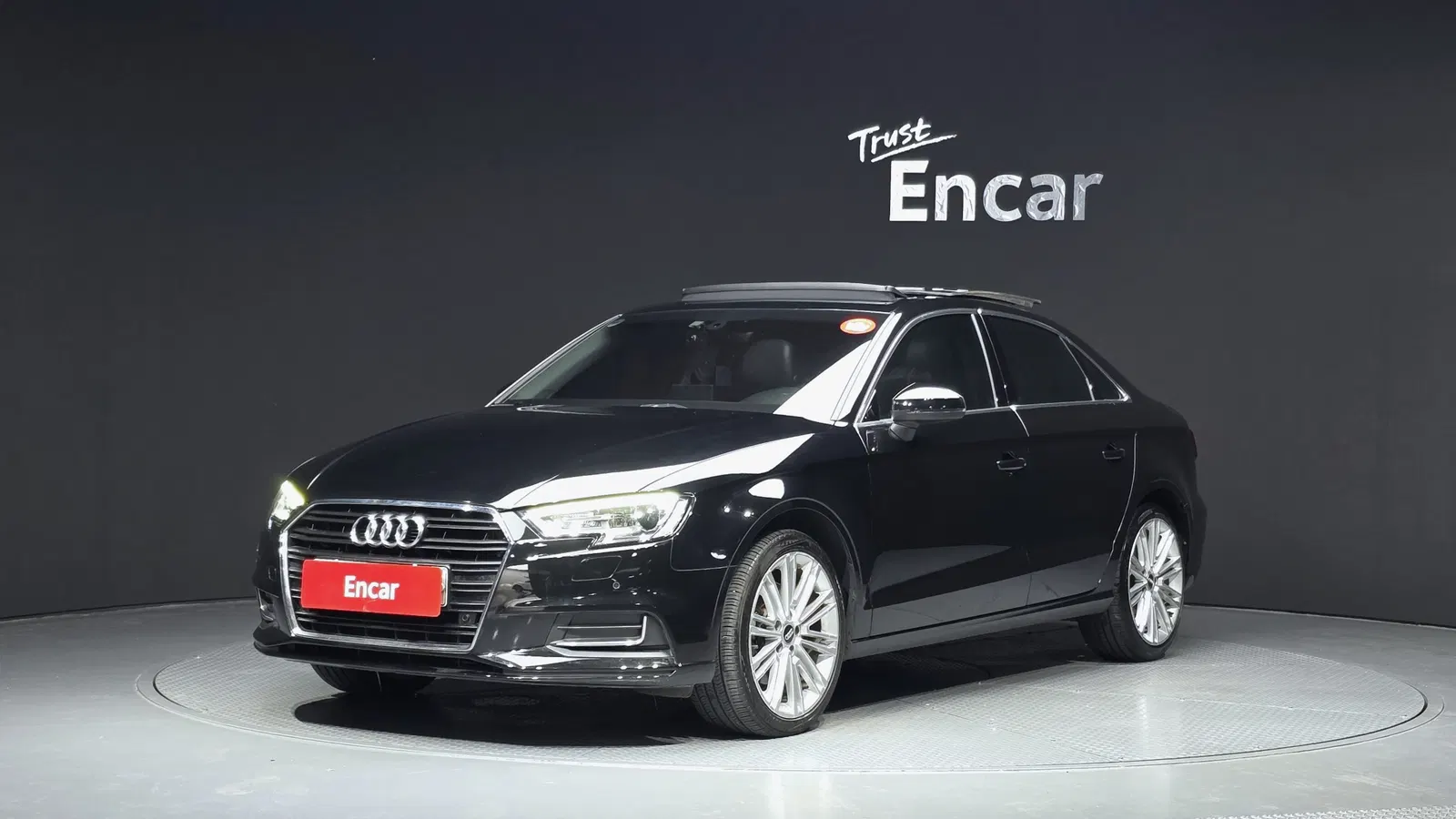 Audi A3 40 TFSI 2018 — photo 1 sur 33