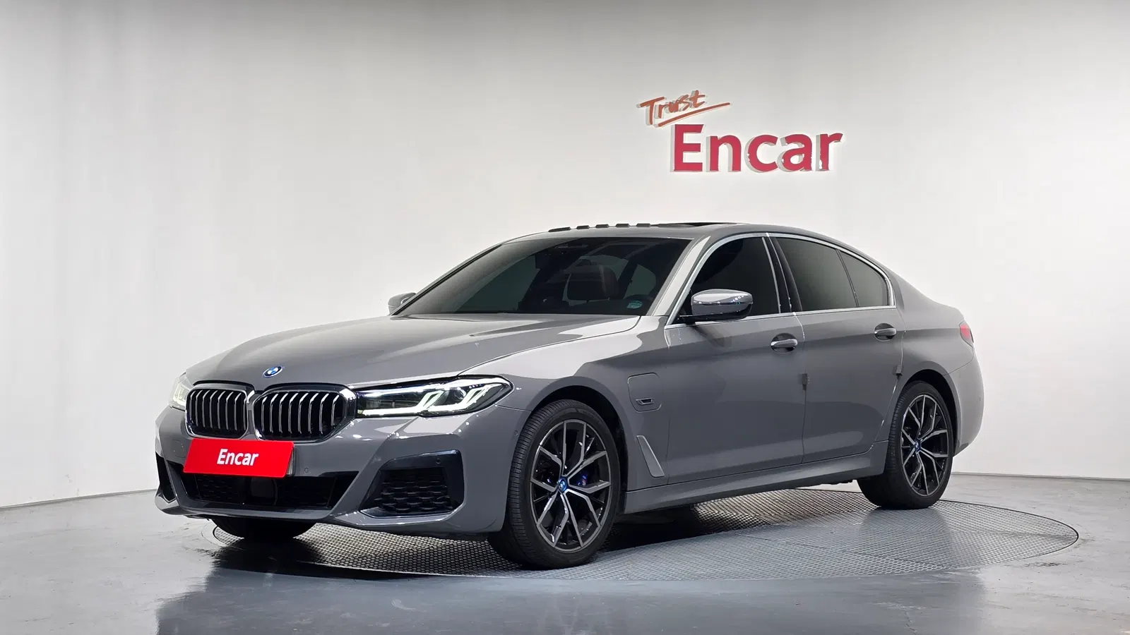 BMW Série 5 (G30) 530e M Sport 2022 — photo 1 sur 20
