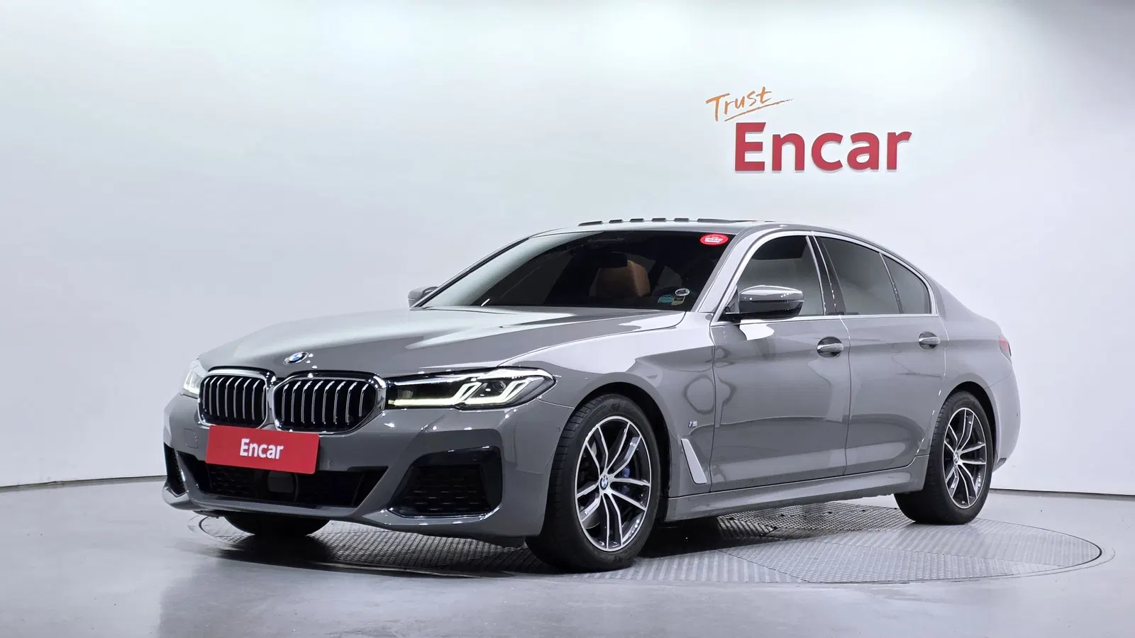 BMW Série 5 (G30) 520i M Sport 2022 — photo 1 sur 35