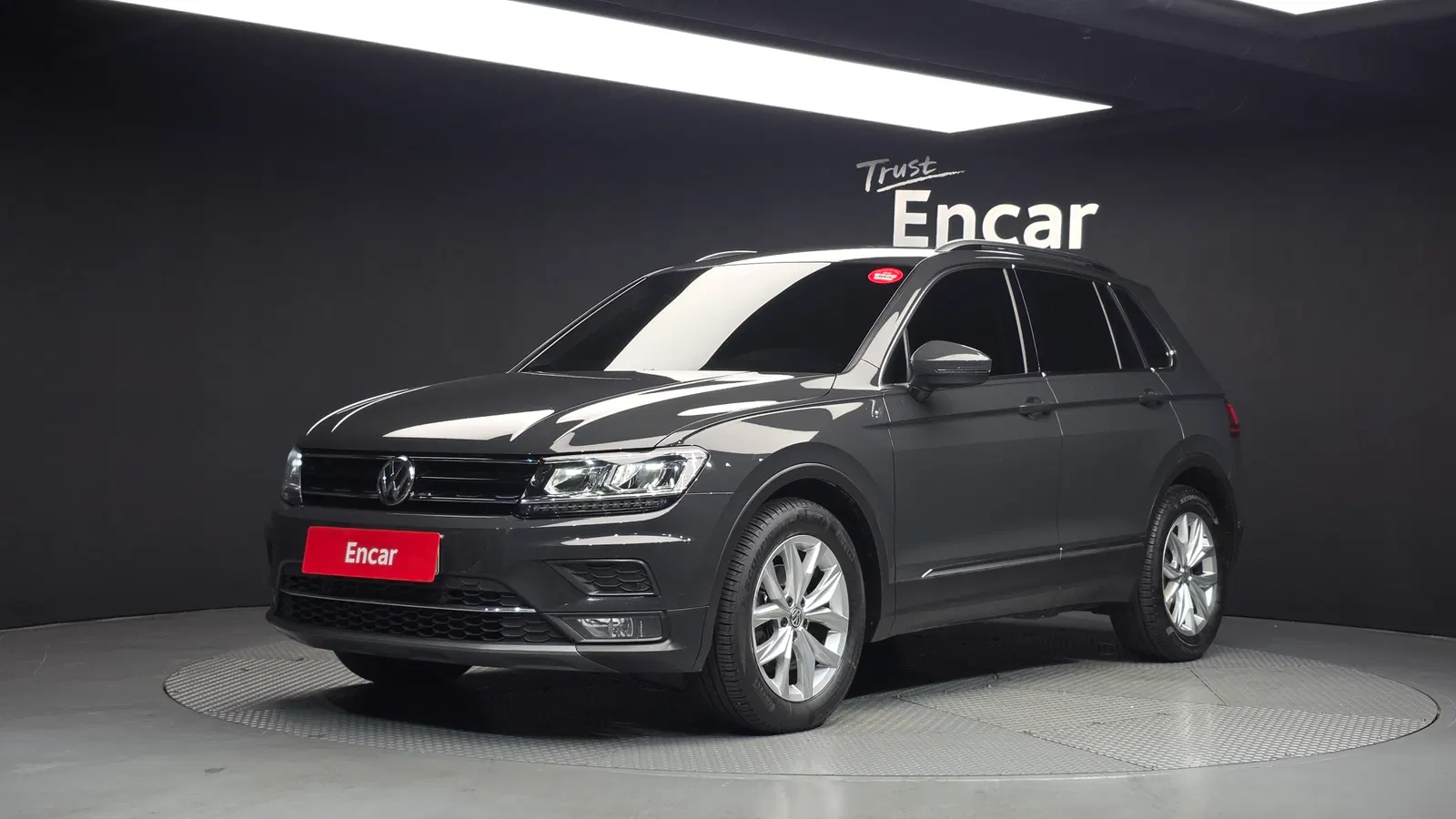 Volkswagen Tiguan 2e génération 2.0 TDI Premium 2018 — photo 1 sur 20