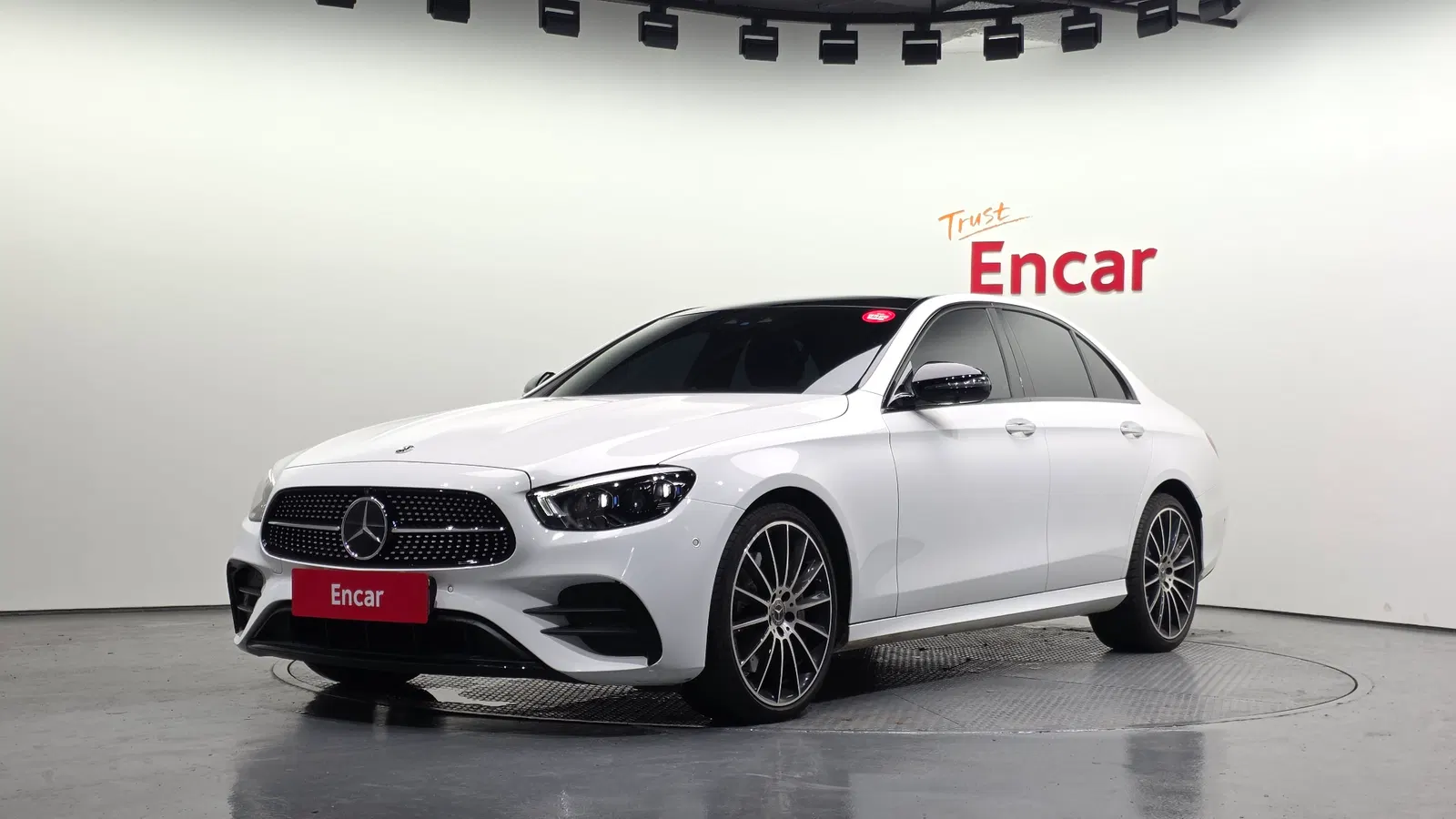 Mercedes-Benz Classe E AMG Line · E350 4MATIC (W213) 2023 — photo 1 sur 20