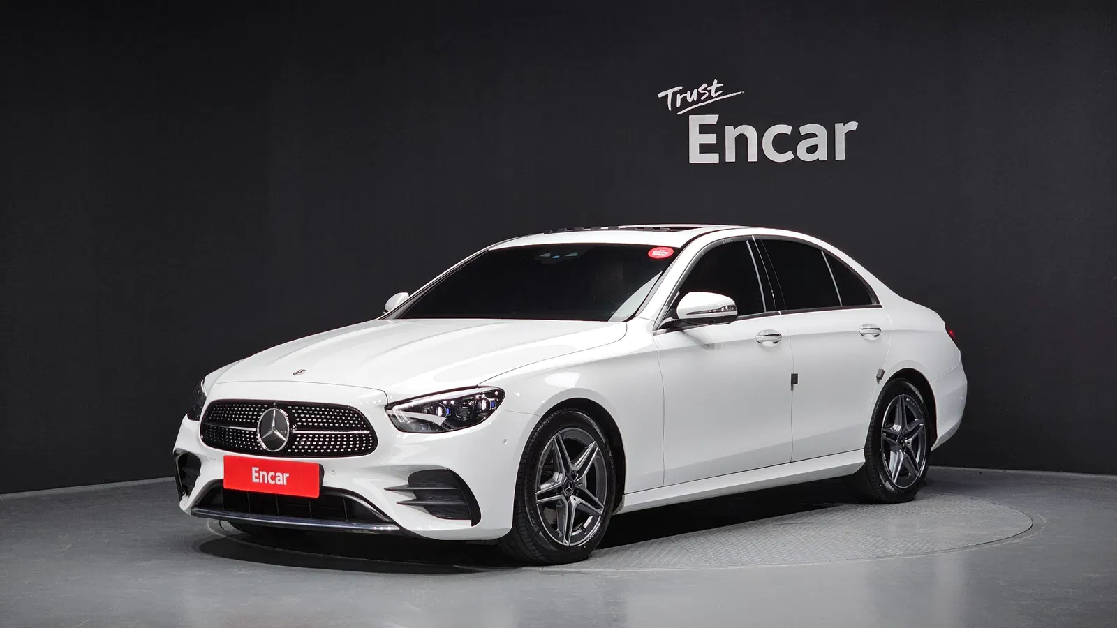 Mercedes-Benz Classe E AMG Line · E250 (W213) 2023 — photo 1 sur 38