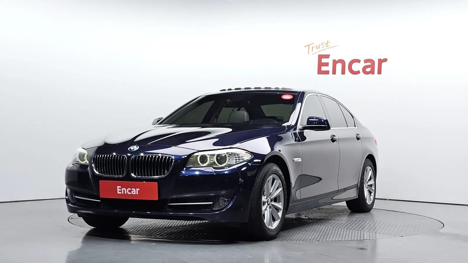 BMW Série 5 (F10) 520d 2013 — photo 1 sur 36
