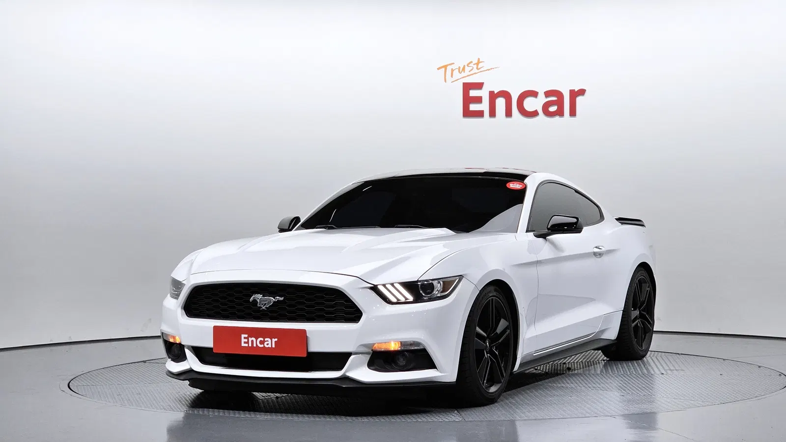 Ford Mustang Coupé 2016 — photo 1 sur 20