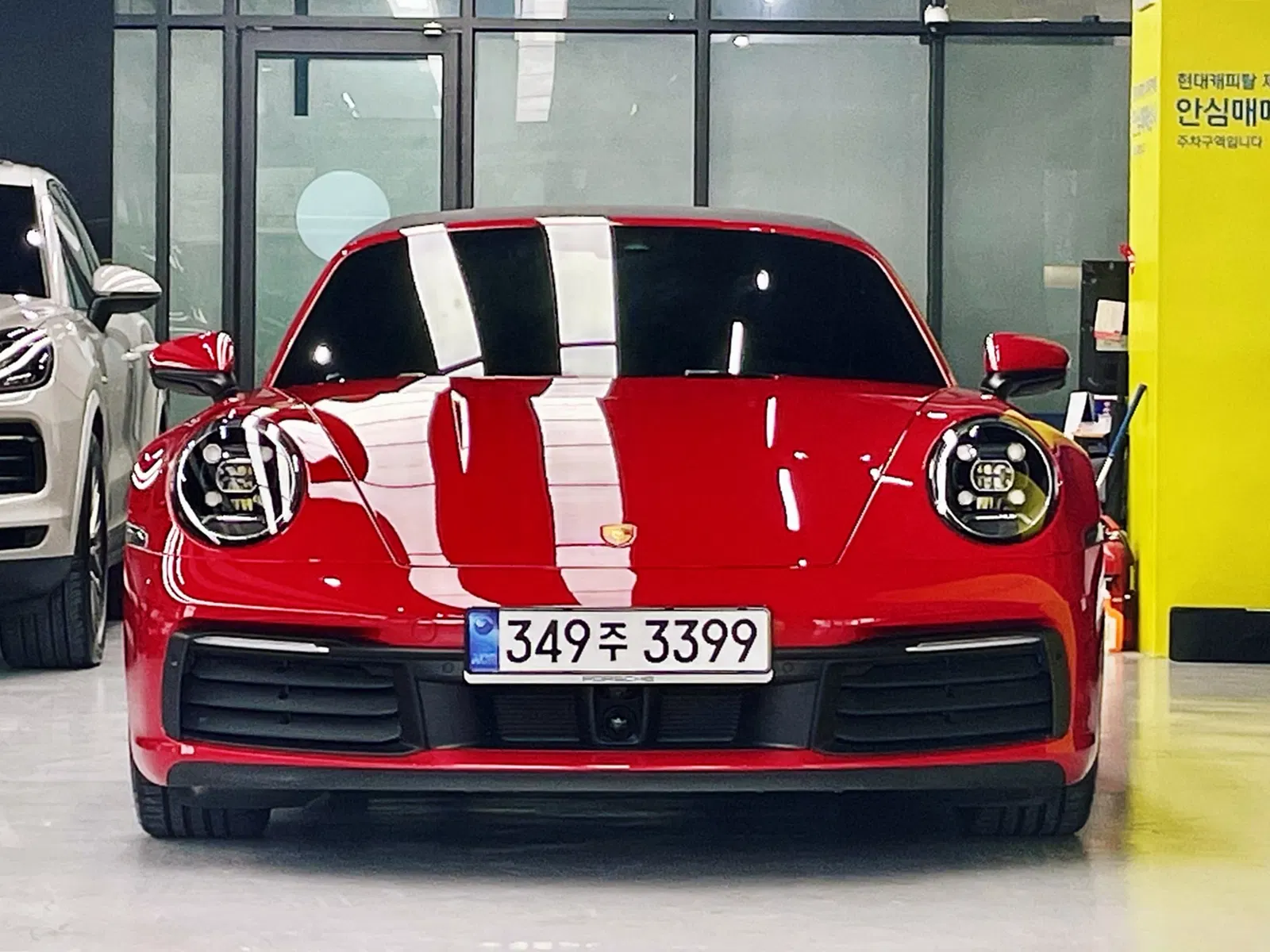 Porsche 911 (992) Carrera 4 Cabriolet 2024 — photo 1 sur 26