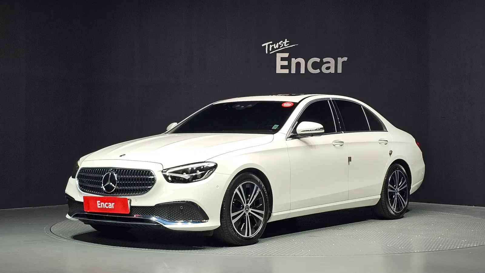 Mercedes-Benz Classe E E250 Avantgarde (W213) 2022 — photo 1 sur 32