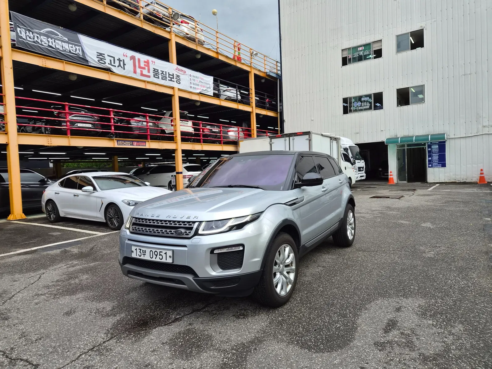 Land Rover Range Rover Evoque 2.0 TD4 SE 2016 — photo 1 sur 19