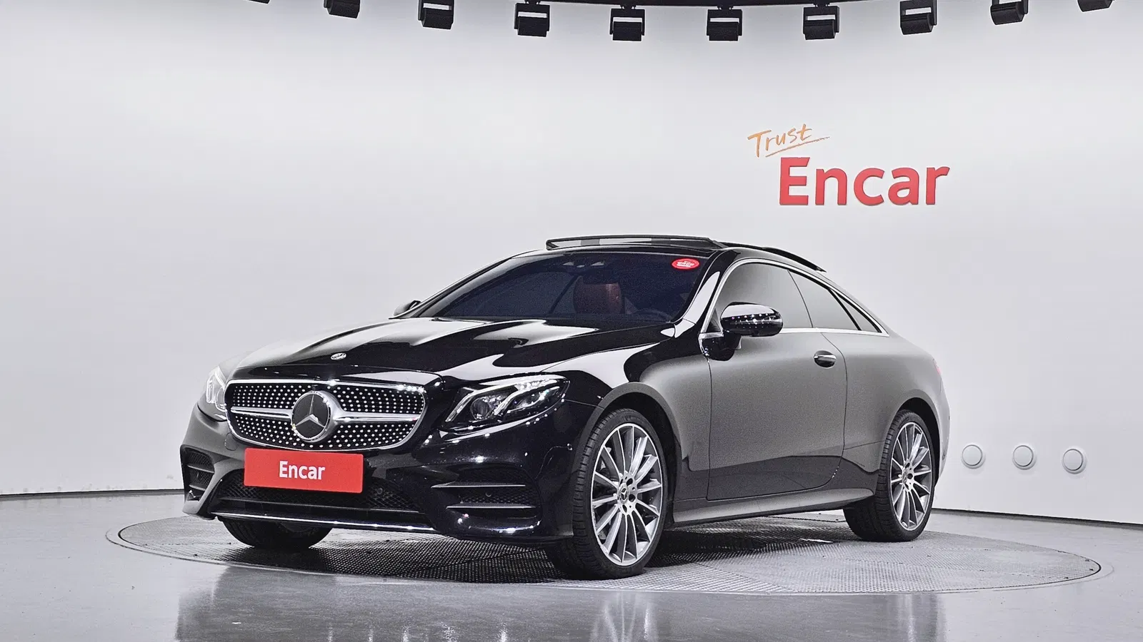Mercedes-Benz Classe E E400 4MATIC Coupé (W213) 2017 — photo 1 sur 30
