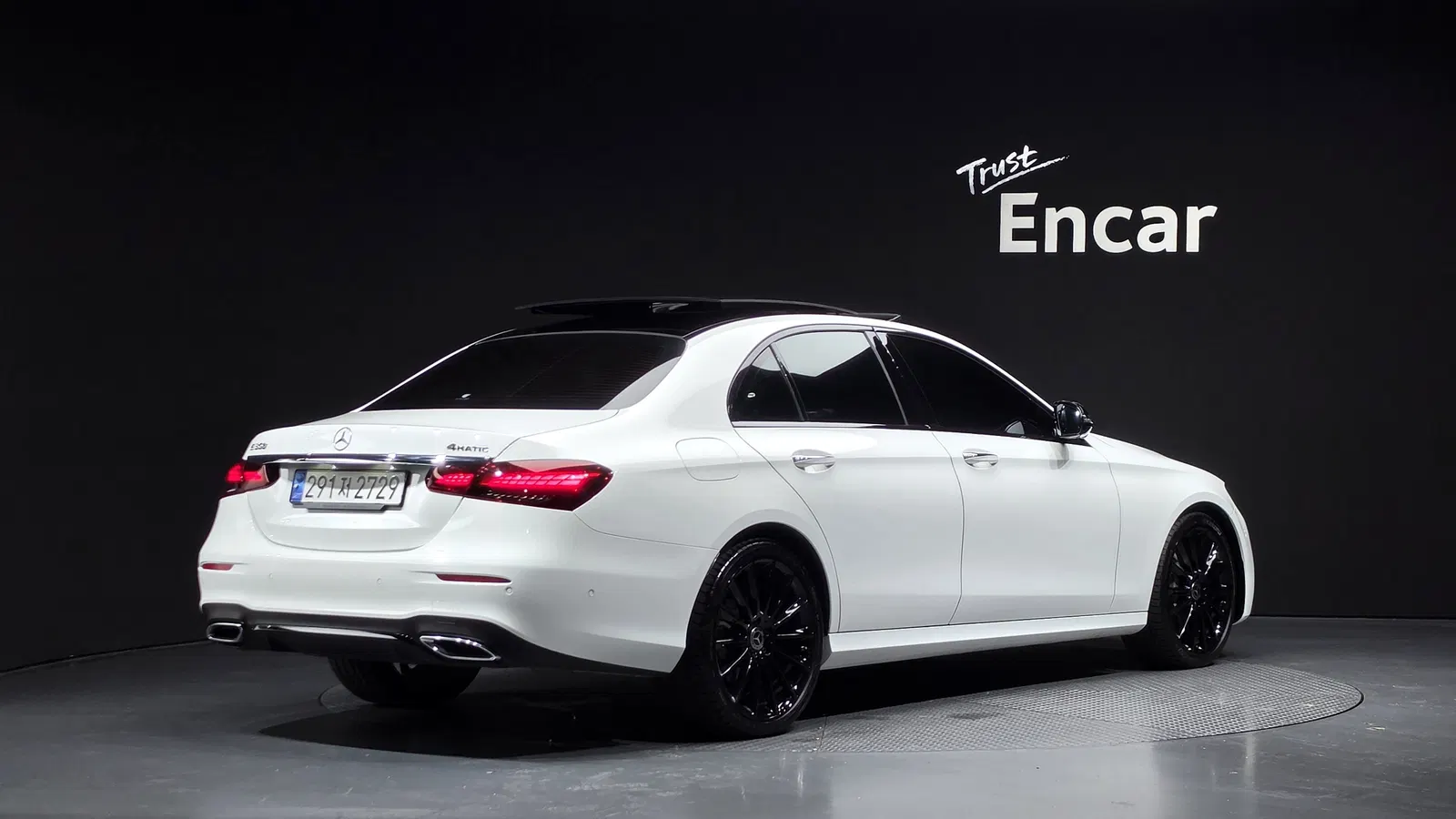 Mercedes-Benz Classe E AMG Line · E350 4MATIC (W213) 2023 — photo 1 sur 40