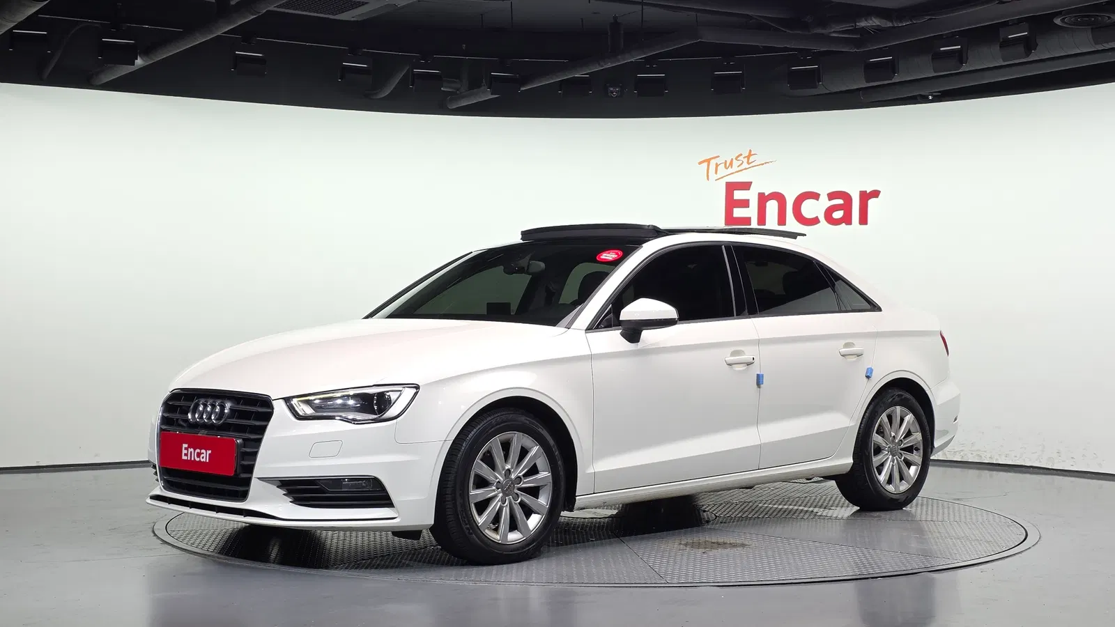 Audi A3 25 TDI Dynamic 2015 — photo 1 sur 20