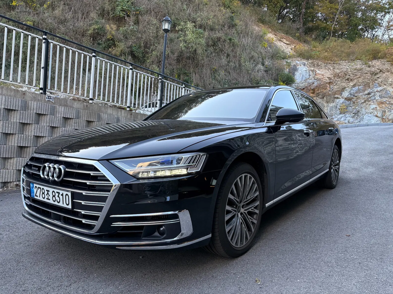 Audi A8 (D5) 60 TFSI Quattro LWB 2021 — photo 1 sur 21