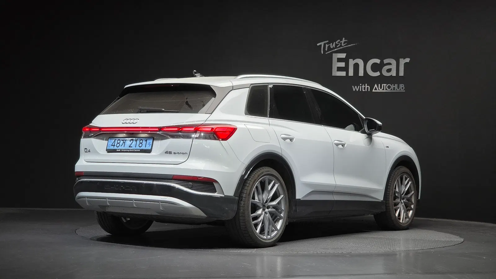 Audi Q4 e-tron (F4) 45 Premium 2025 — photo 1 sur 33