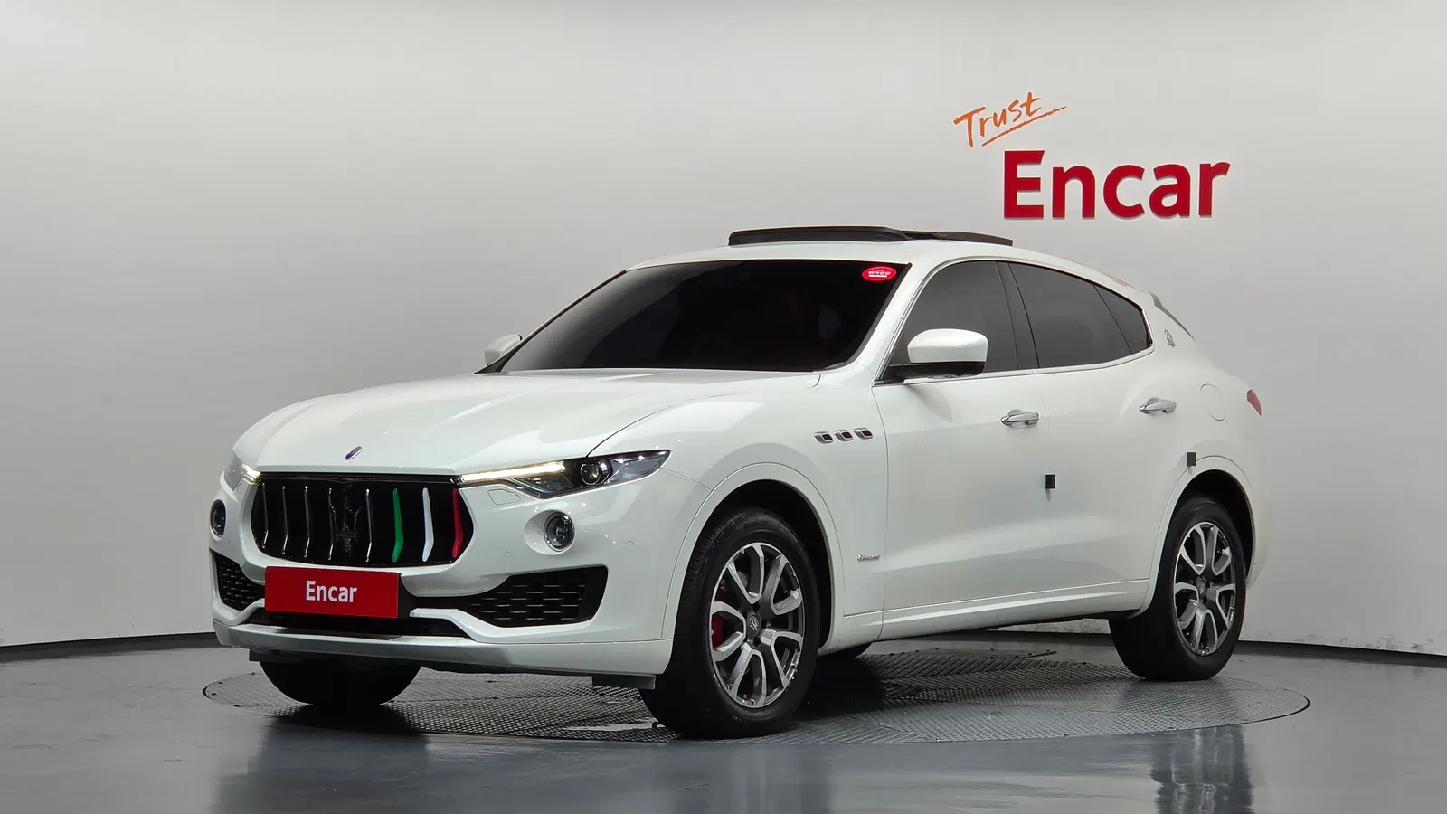 Maserati Levante 3.0 AWD GranLusso 2018 — photo 1 sur 20