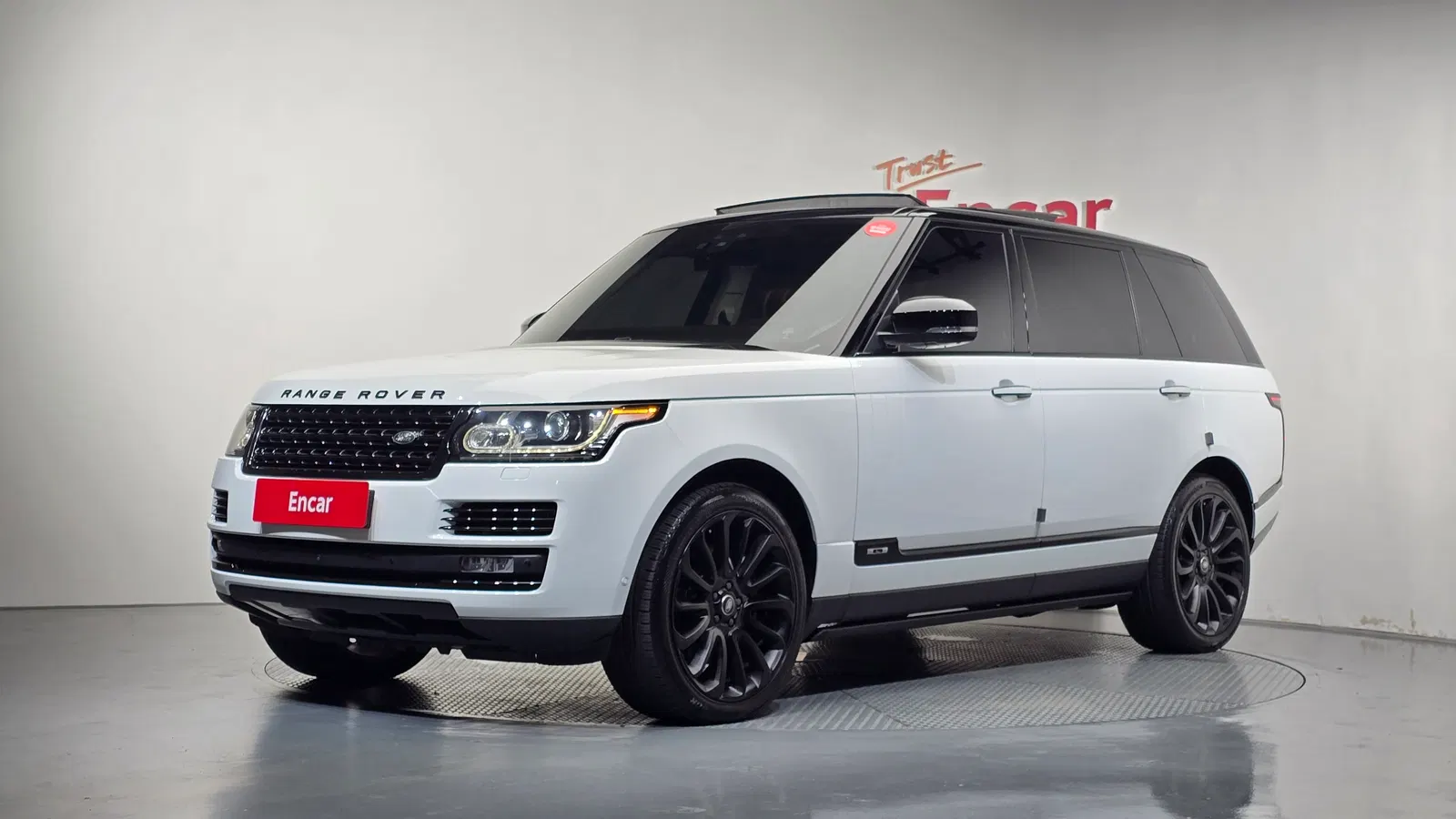Land Rover Range Rover 4e génération 4.4 SDV8 AB LWB Diesel 2017 — photo 1 sur 20