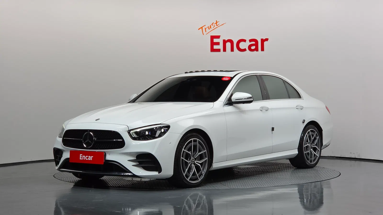 Mercedes-Benz Classe E AMG Line · E220d 4MATIC (W213) 2021 — photo 1 sur 39