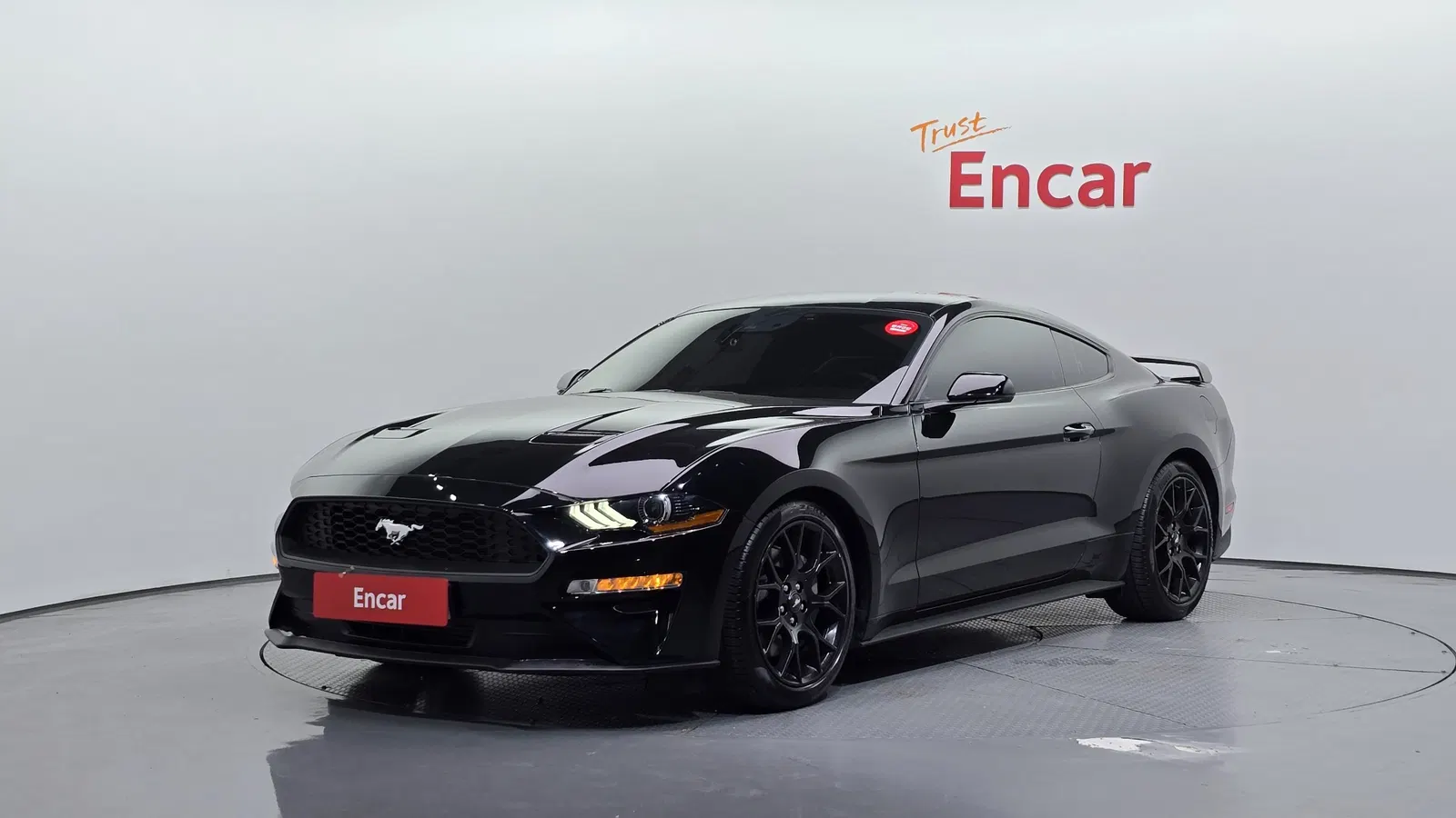 Ford Mustang Coupé 2018 — photo 1 sur 33