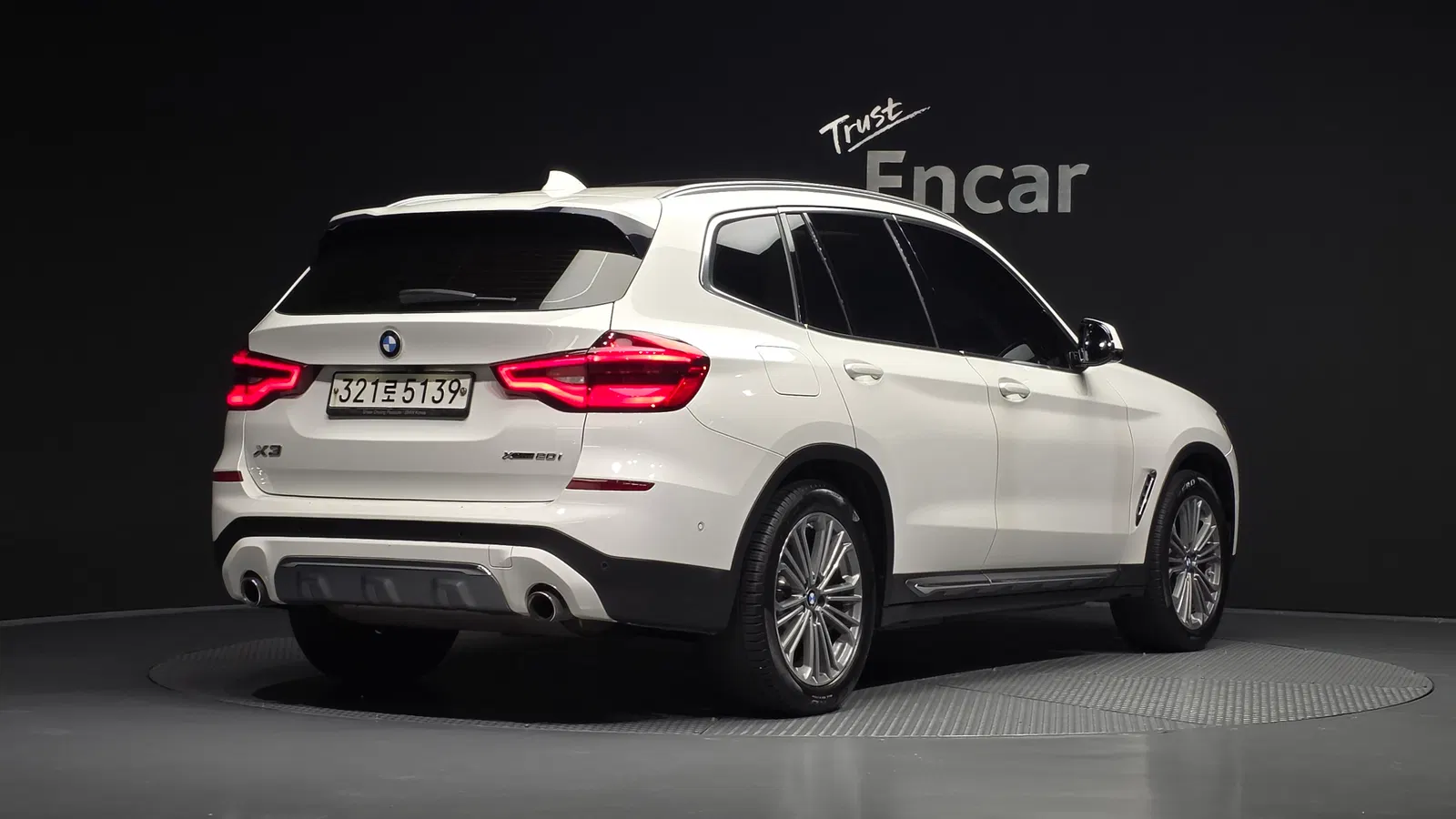BMW X3 (G01) xDrive 20i Luxury 2020 — photo 1 sur 32