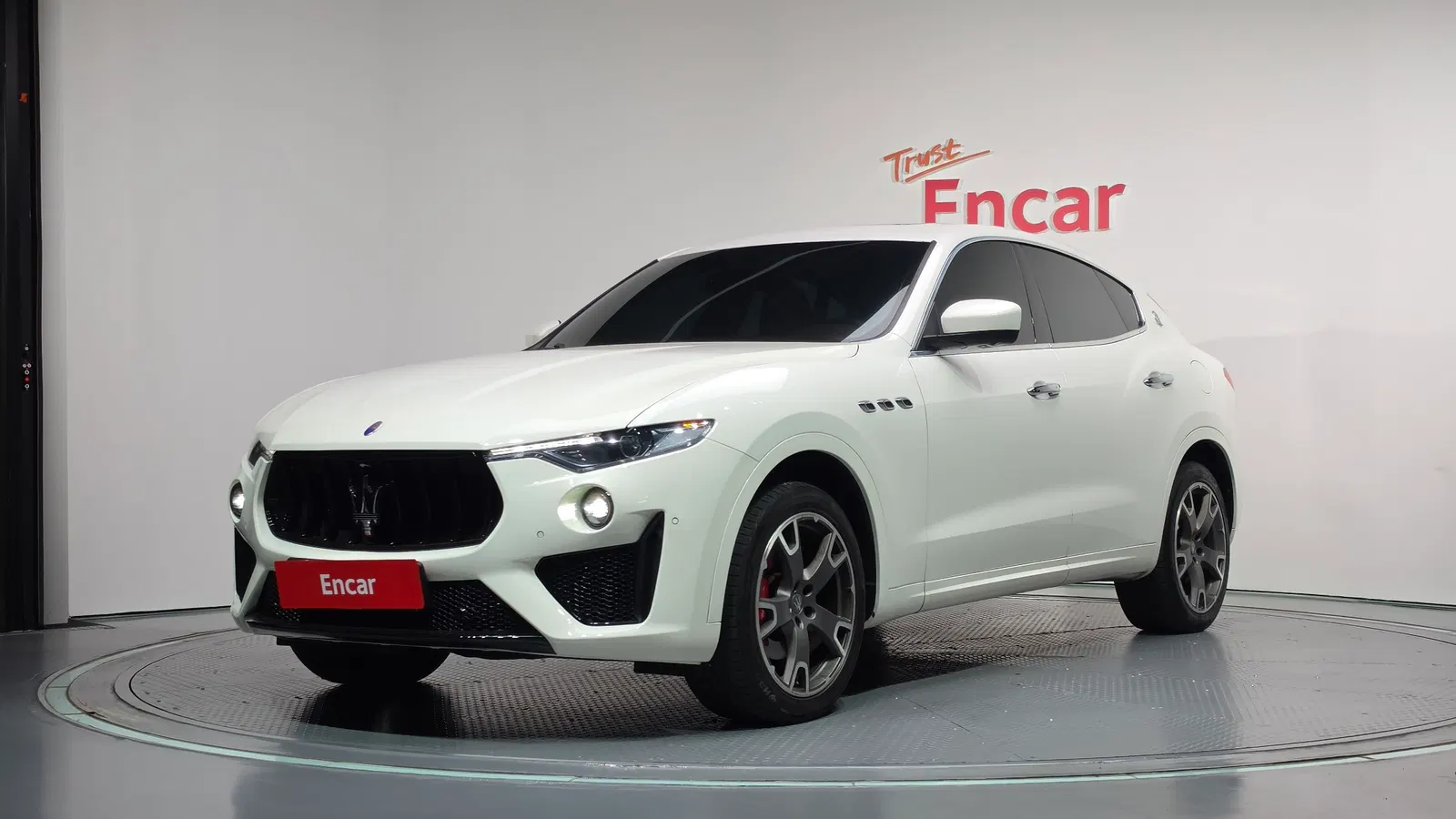 Maserati Levante 3.0 Diesel AWD Sport 2017 — photo 1 sur 20