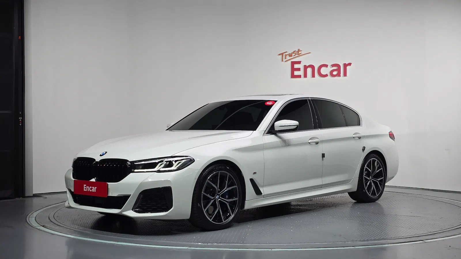 BMW Série 5 (G30) 530i M Sport 2022 — photo 1 sur 32
