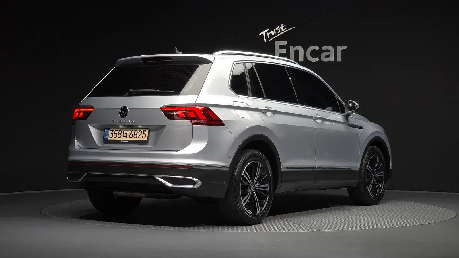 Volkswagen Tiguan 2e génération 2.0 TDI Premium 2022 — photo 1 sur 31